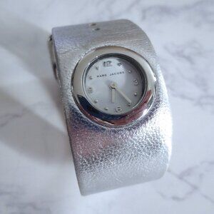 Marc Jacobs Silver Leather Wide Strap Cuff Bracelet Wrist Watch with Box